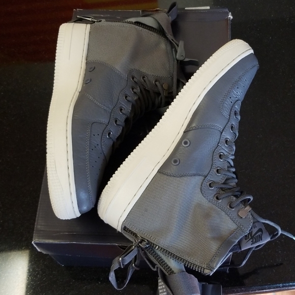 Nike SF AF1 Mid - Picture 5 of 8